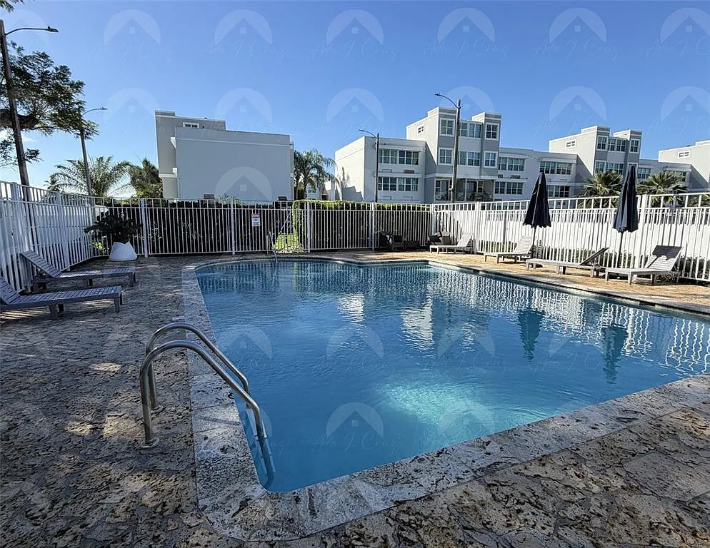 3 bed, 2.0 bath, 1116 sqft, $1,875 — Photo 2