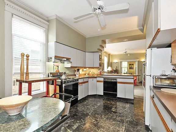 Kitchen/Dining