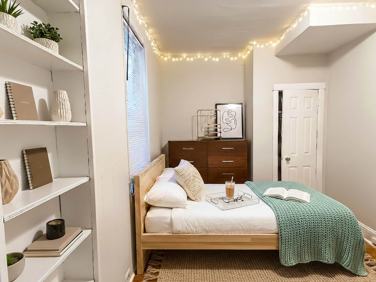 3 bed, 650 sqft, $2,100 — Photo 4