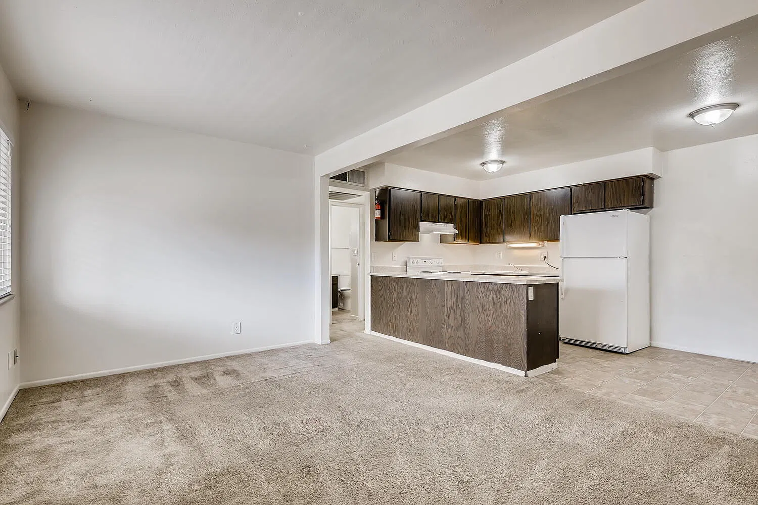 2 bed, 1.0 bath, 800 sqft, $1,340 — Photo 2