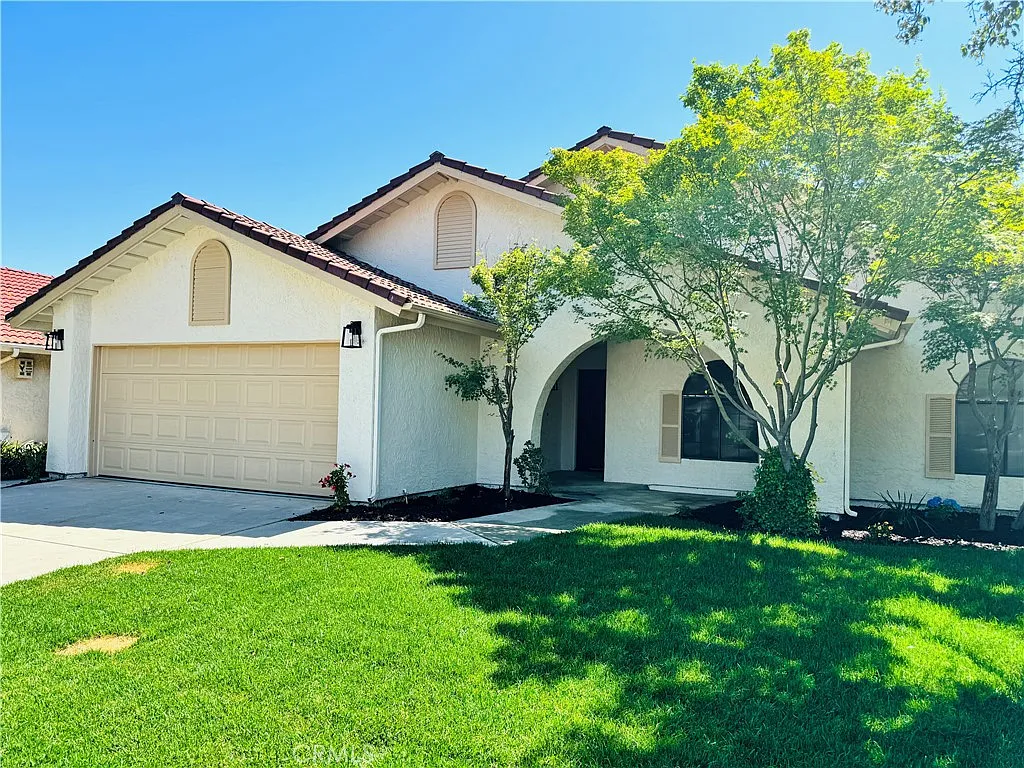 3304 N Sonora Ave photo 1