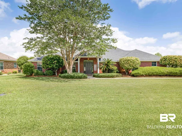 9530 Fairway Dr, Foley, AL 36535