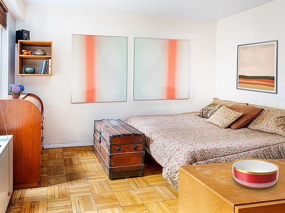 5th image of 136 E 56th St APT 4A