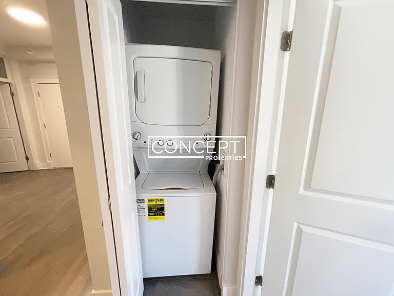 81 Park Dr #5CP — Photo 11