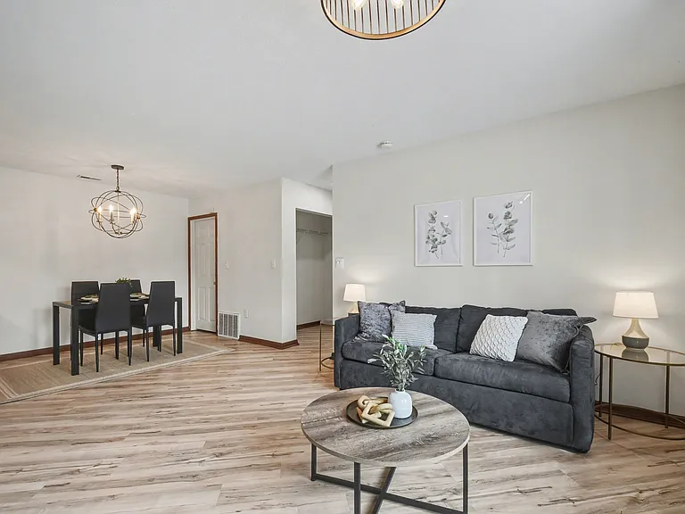 118 Rhodes St #B — Photo 7