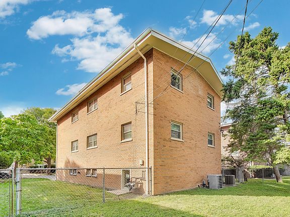 3rd image of 506 Forest Ave #2