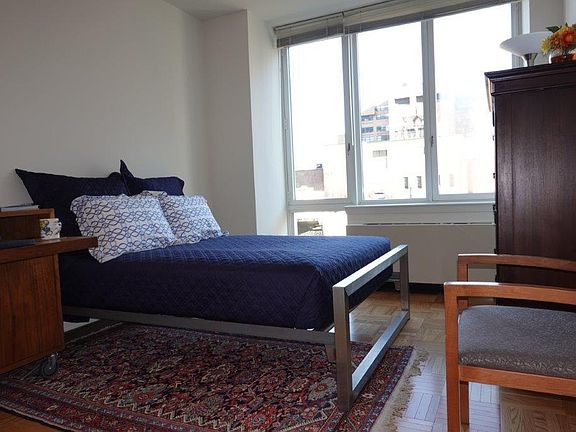 3rd image of 1510 Lexington Ave APT 8C
