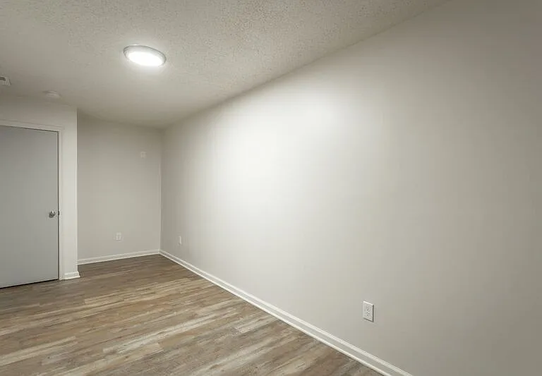 Kates View Apartments — Photo 25