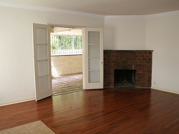 5th image of 12747 Mitchell Ave