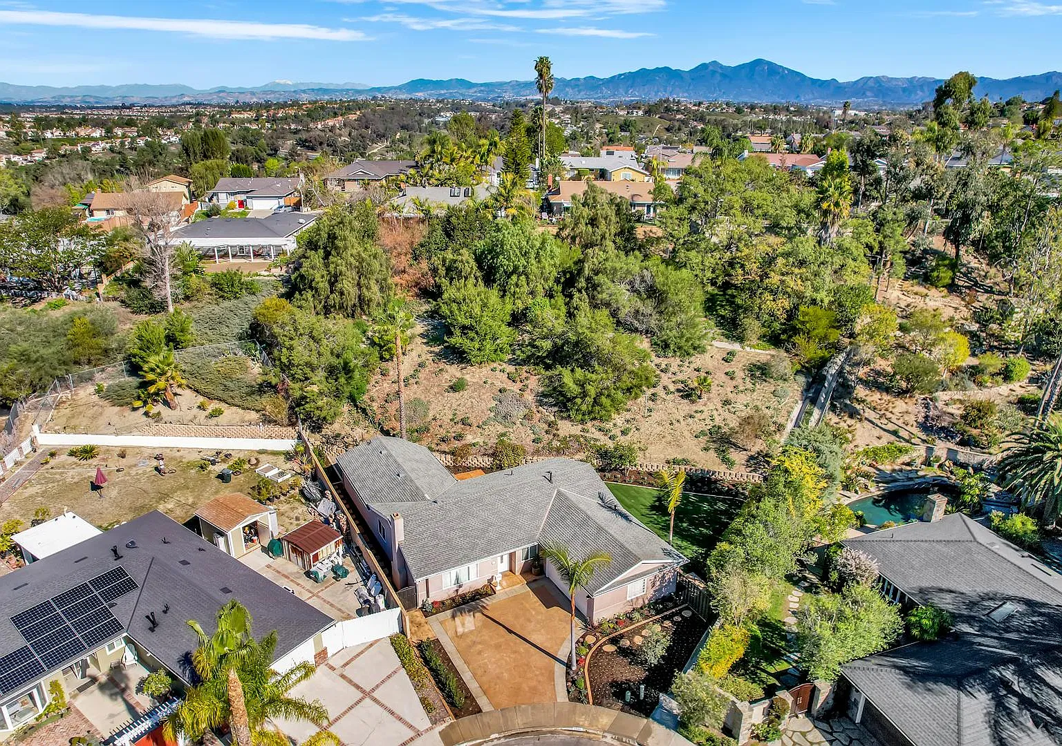 4 bed, 2000 sqft, $6,500 — Photo 3