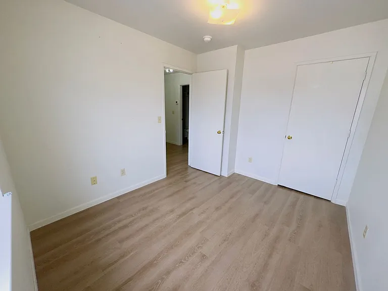 130 Curry Dr — Photo 7