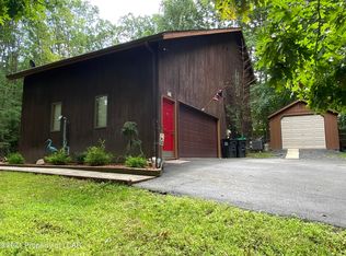 105 Covey Ln, Drums, PA 18222