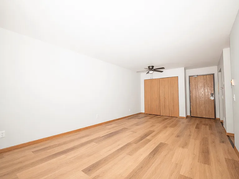 130 S Burritt Ave — Photo 6