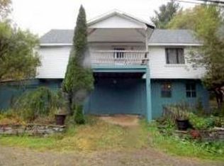 7481 Laurel Lake Rd, Brackney, PA 18812