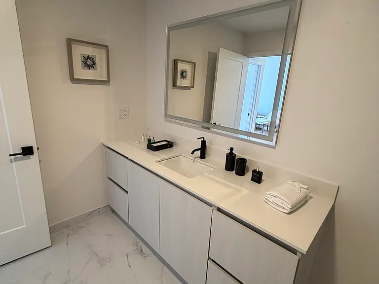 113 SE 2nd Ct #A — Photo 11