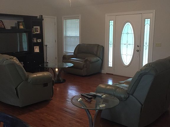 4th image of 123 Beverly Hills Dr