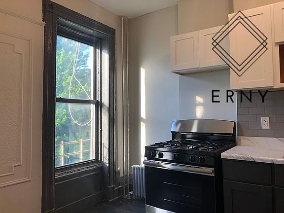 5th image of 105 Vernon Ave #2R