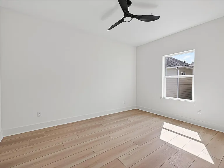 971 Highland Light Ln — Photo 25