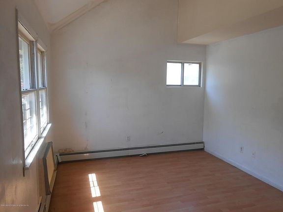 2nd image of 202 Ward Ave