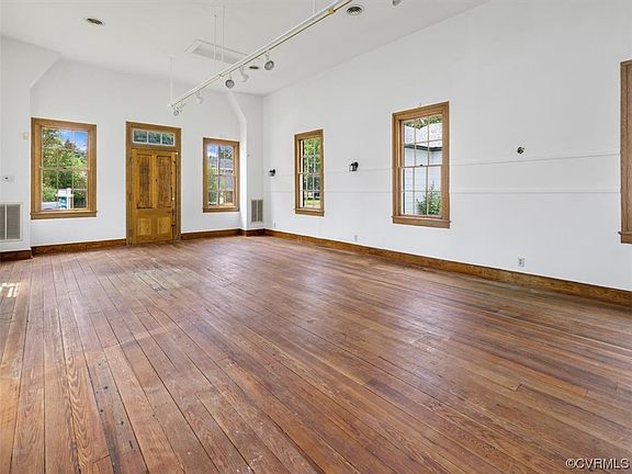5th image of 609 Brown Ave