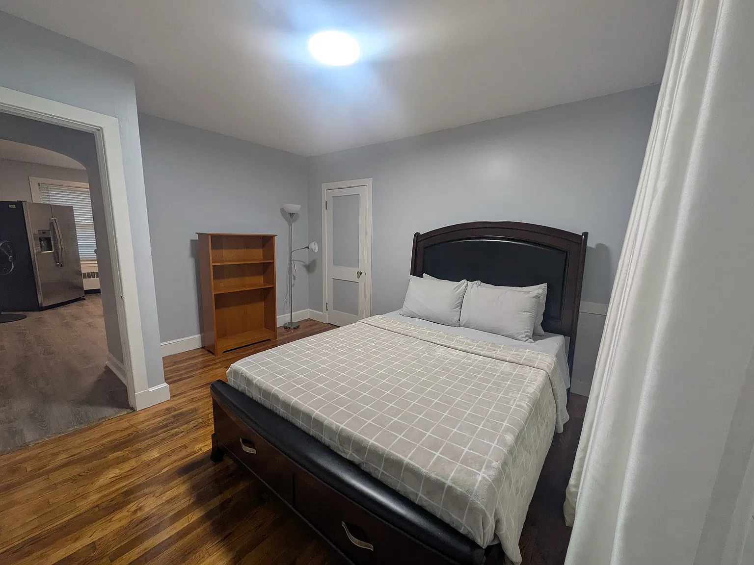 2 bed, 1000 sqft, $1,800 — Photo 4