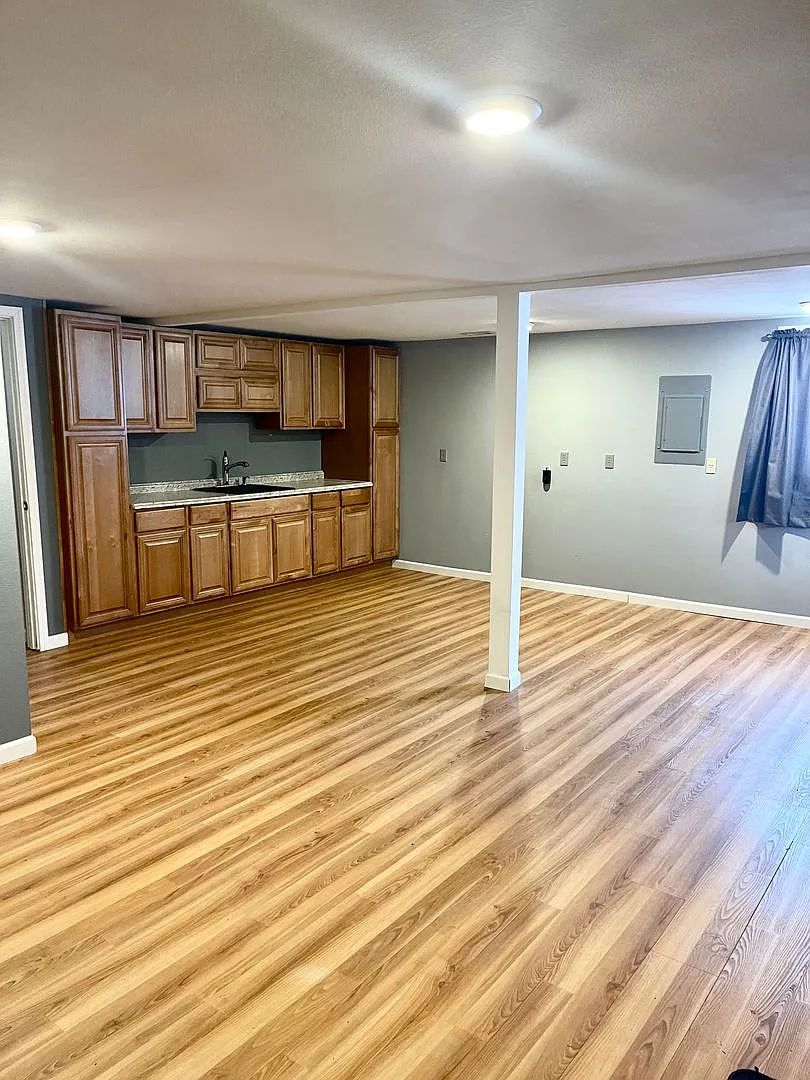 3 bed/2.75 bath House Eagle River — Photo 3