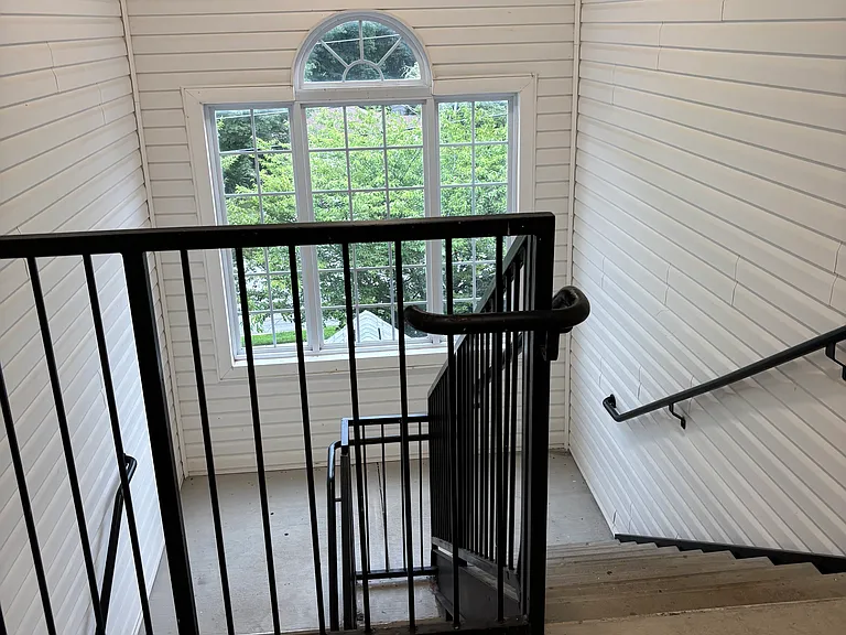 3rd floor exit stairs