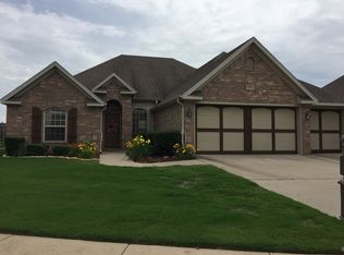 6404 W Hearth Falls Dr, Rogers, AR 72758