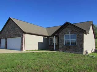 1541 Timber Wolf Dr, Festus, MO 63028