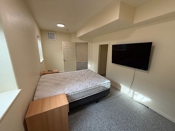 3rd image of 930 Sugar Mill Ave #2