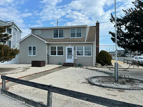 207 Bay Blvd Photo 1