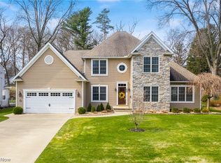 140 Sand Run Rd, Akron, OH 44313