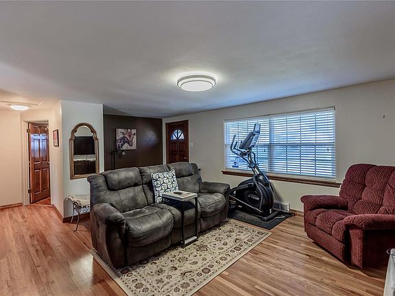 4th image of 4338 Fatima Dr