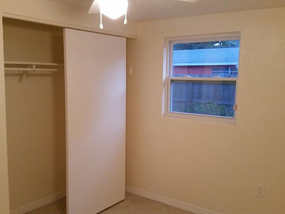4th image of 8809 N Mulberry St APT A