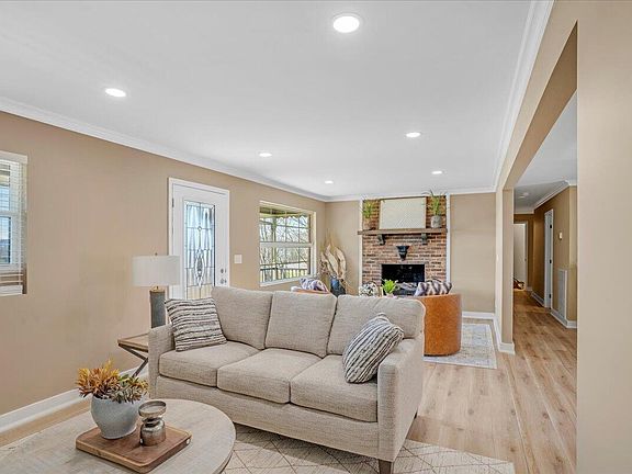 2nd image of 9815 E Brainerd Rd