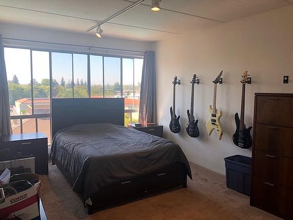 3rd image of 1700 Civic Center Dr APT 410