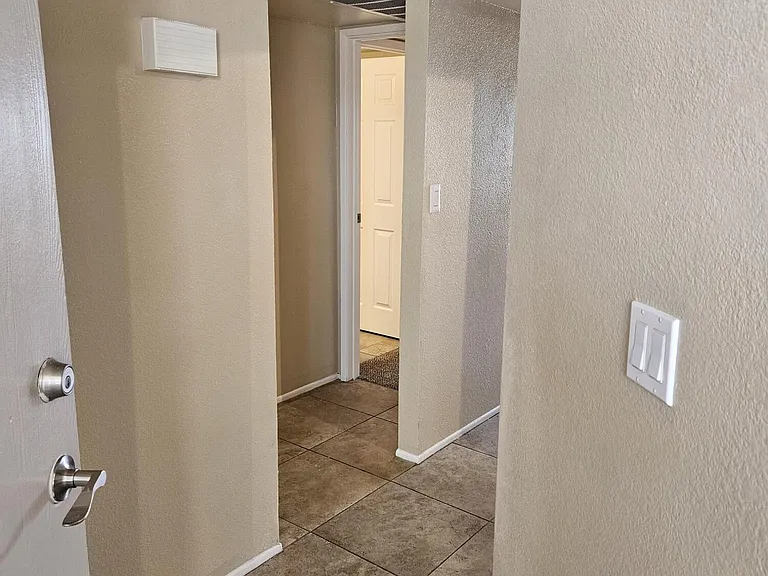 935 N Granite Reef Rd #87 — Photo 2