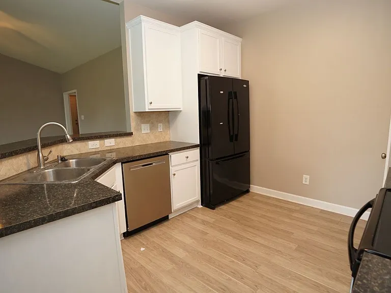 147 Moonstone Ct — Photo 12