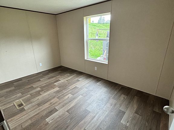 4th image of 1732 Nivens Ln