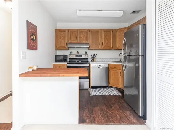 (undisclosed Address), South Windsor, CT 06074