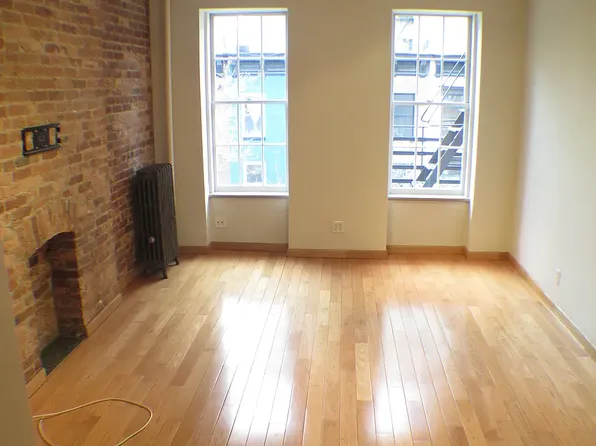 305 E 81st St APT 4FE, New York, NY 10028