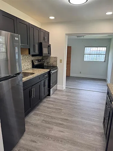 2620 SW 53rd Ave Photo 1