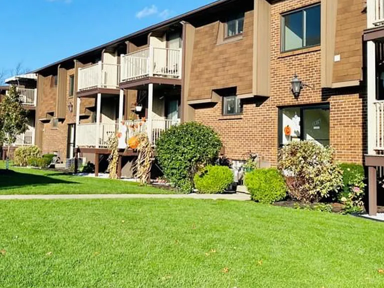 3948C Ridge Lea Rd #C — Photo 8