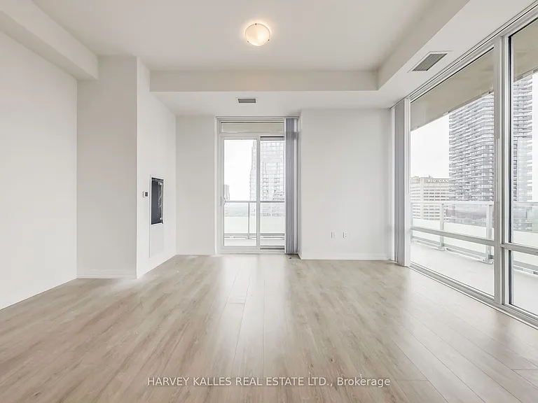 50 Dunfield Ave #Penthouse 17 — Photo 7