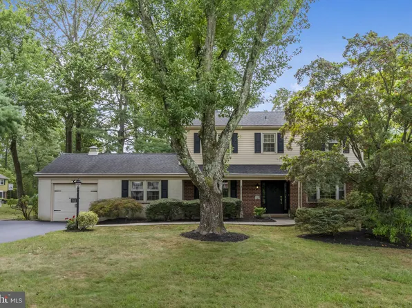 712 Daisy Ln, West Chester, PA 19382