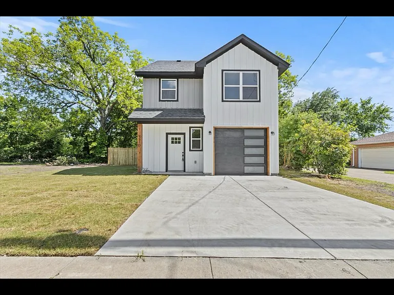 310 E Brockett St — Photo 1