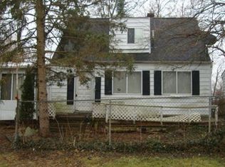 1252 E Decamp St, Burton, MI 48529