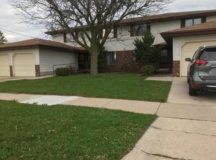 1010 Tullar Rd #C, Neenah, WI 54956