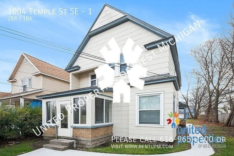 Available Now | Spacious 2 Bedroom, 1 Bath Apartment (Lower Unit) | All Utilities Included! | Sta... — Photo 2