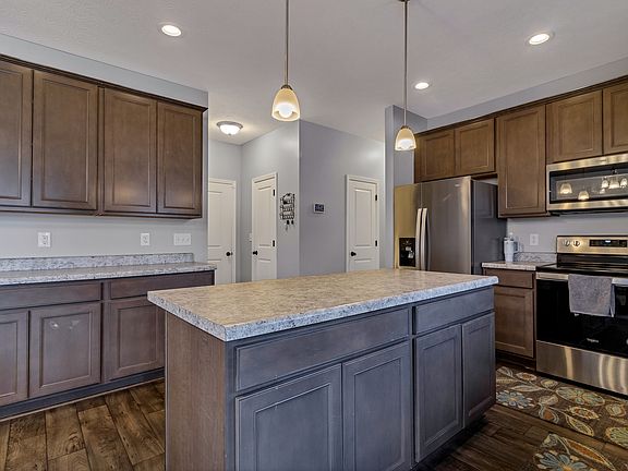 4th image of 1326 Bontrager Ln